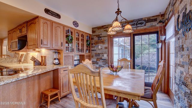 6 Carlisle Court, Manalapan, NJ 07726