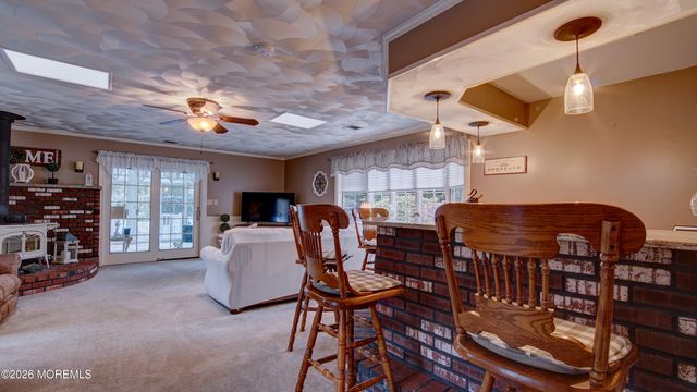 6 Carlisle Court, Manalapan, NJ 07726