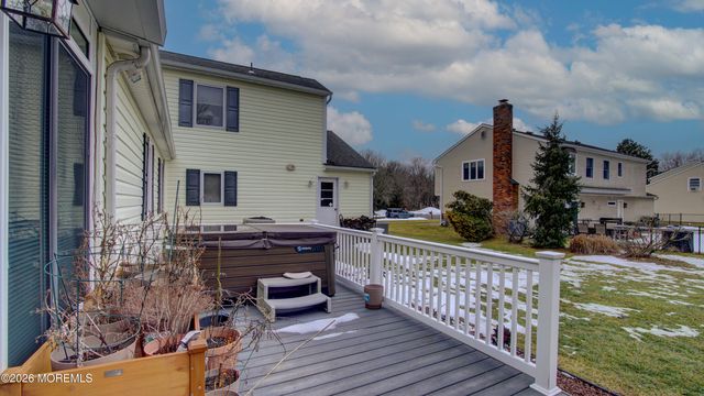 6 Carlisle Court, Manalapan, NJ 07726