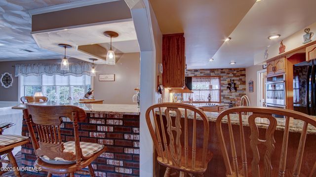 6 Carlisle Court, Manalapan, NJ 07726