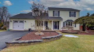 6 Carlisle Court, Manalapan, NJ 07726
