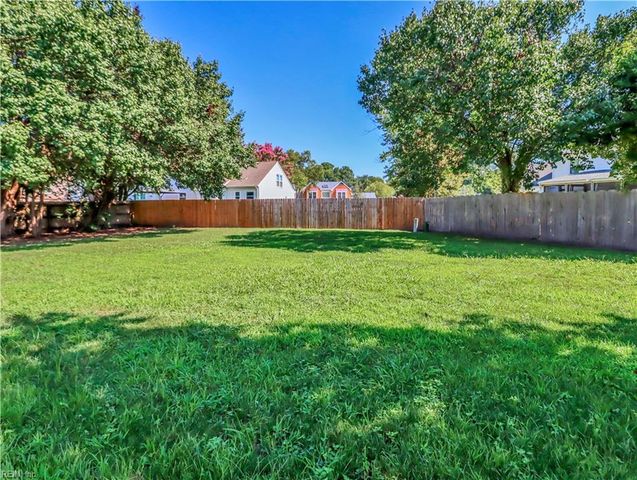 4504 Picasso DR, Virginia Beach, VA 23456