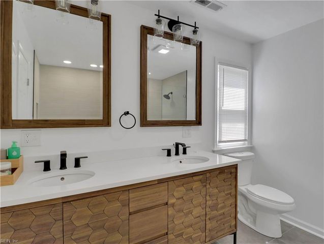 4504 Picasso DR, Virginia Beach, VA 23456