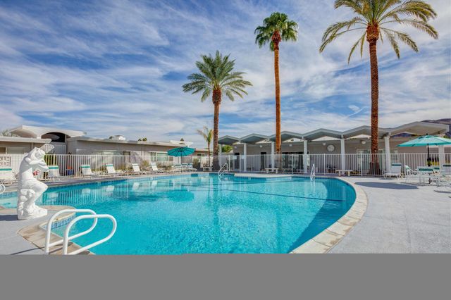 2518 S Sierra Madre, Palm Springs, CA 92264