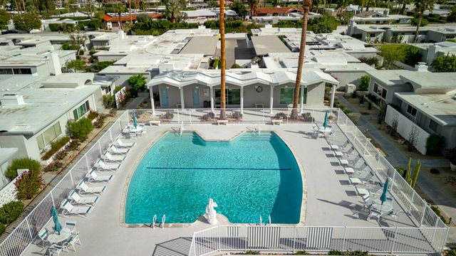 2518 S Sierra Madre, Palm Springs, CA 92264