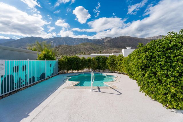 2518 S Sierra Madre, Palm Springs, CA 92264