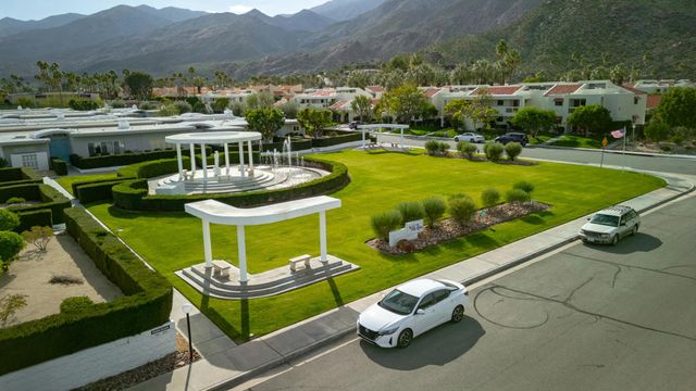 2518 S Sierra Madre, Palm Springs, CA 92264