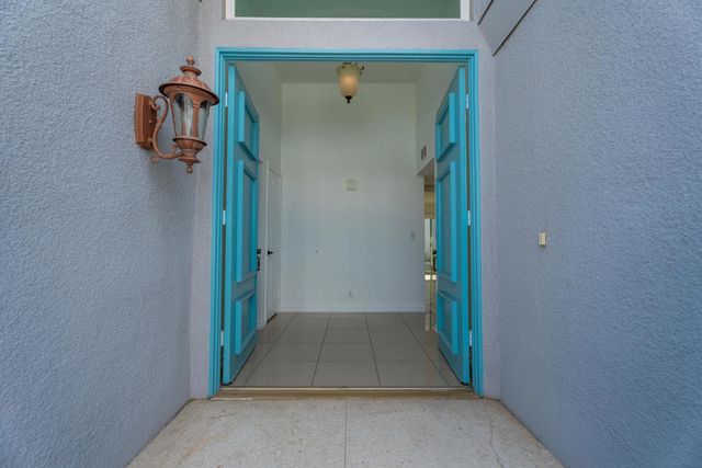 2518 S Sierra Madre, Palm Springs, CA 92264