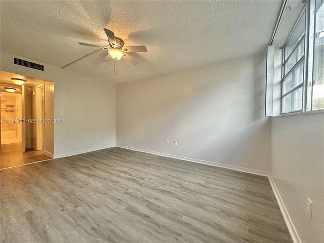 1470 NE 125th Terrace 210, North Miami, FL 33161