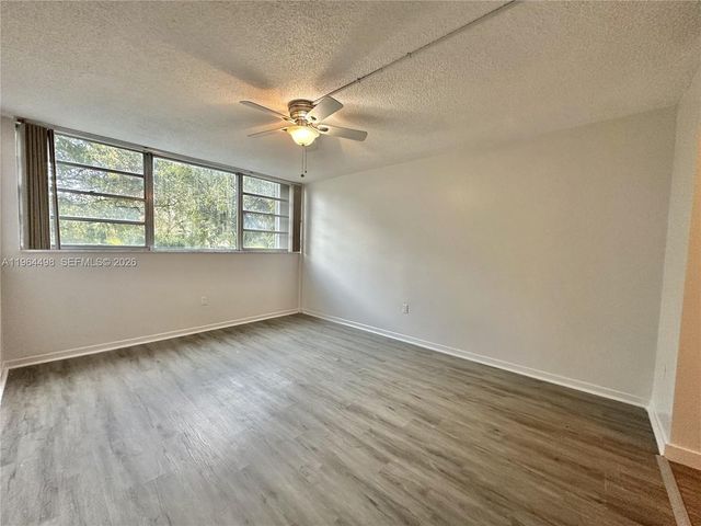 1470 NE 125th Terrace 210, North Miami, FL 33161