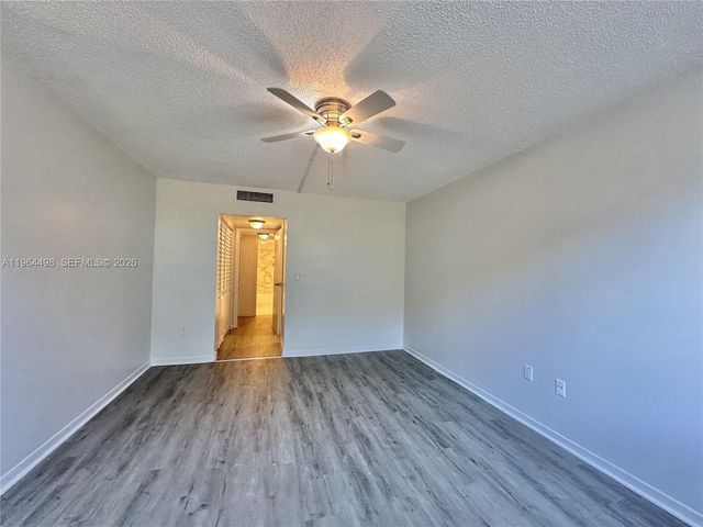 1470 NE 125th Terrace 210, North Miami, FL 33161