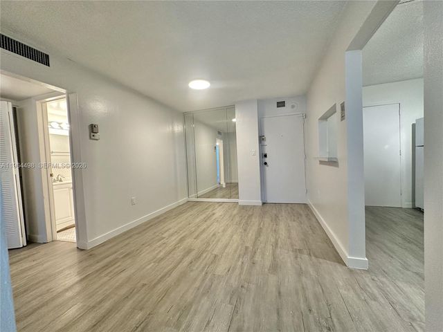 1470 NE 125th Terrace 210, North Miami, FL 33161