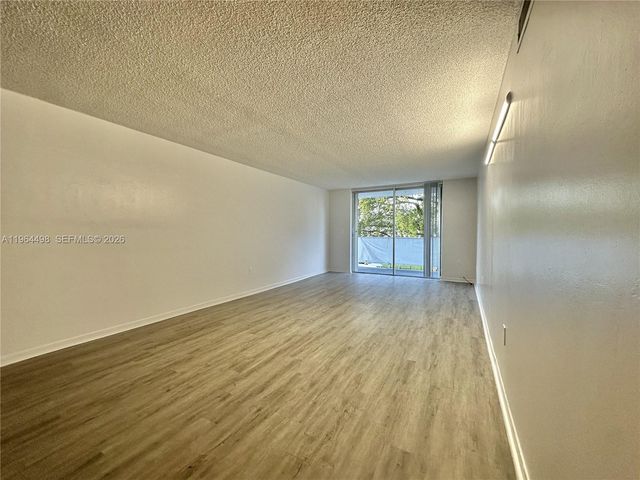 1470 NE 125th Terrace 210, North Miami, FL 33161