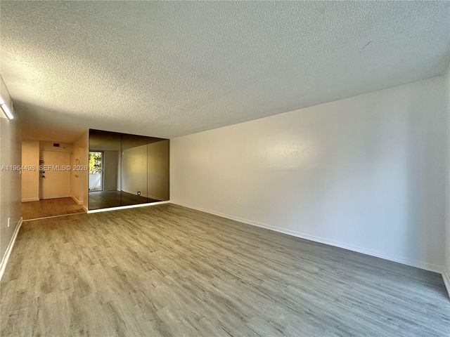 1470 NE 125th Terrace 210, North Miami, FL 33161
