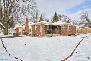 395 Massillon Road, Akron, OH 44312