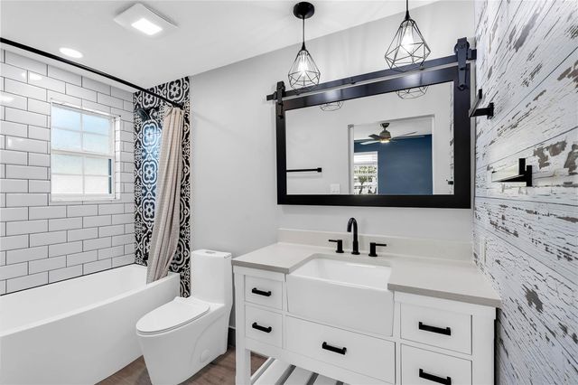 1500 GAY ROAD 8D, Winter Park, FL 32789