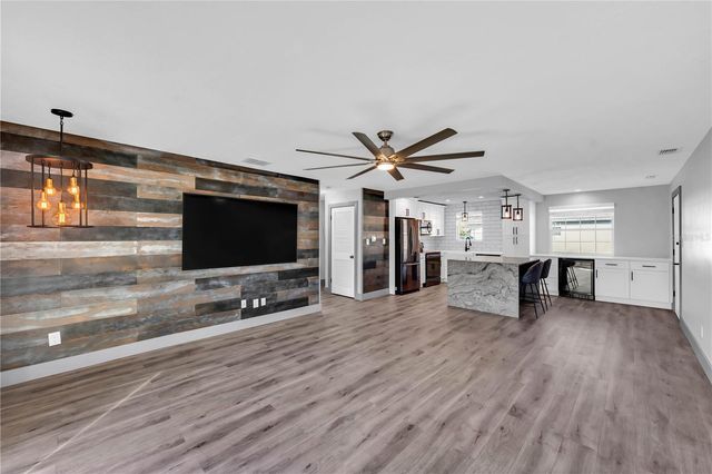 1500 GAY ROAD 8D, Winter Park, FL 32789