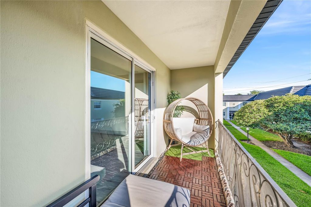 Image 12 of property listing at 1500 GAY ROAD 8D, Winter Park, FL 32789