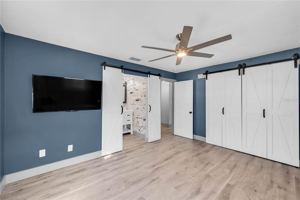 Image 16 of property listing at 1500 GAY ROAD 8D, Winter Park, FL 32789