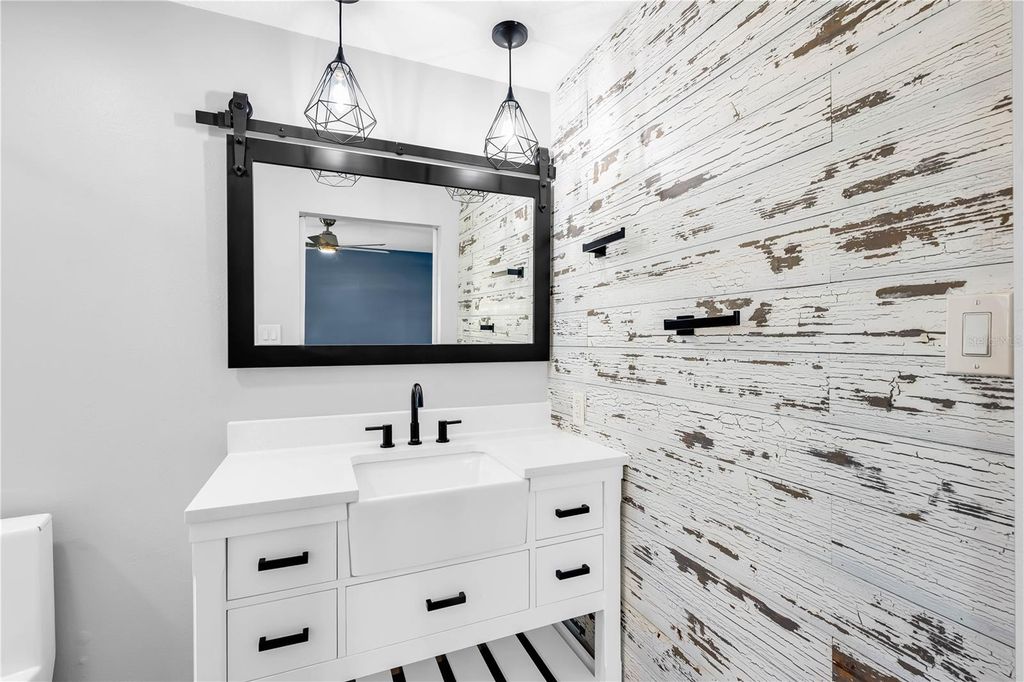 Image 17 of property listing at 1500 GAY ROAD 8D, Winter Park, FL 32789