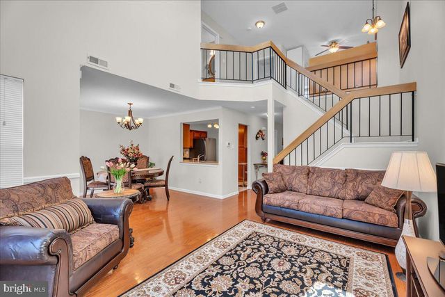 18 KENTON PL, Mount Laurel, NJ 08054