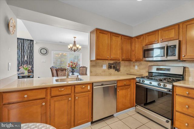 18 KENTON PL, Mount Laurel, NJ 08054