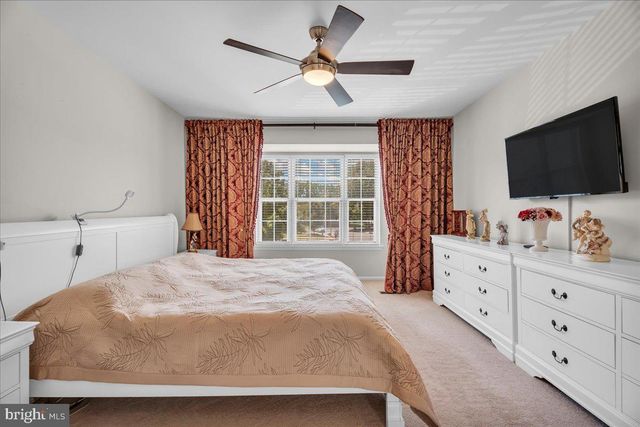 18 KENTON PL, Mount Laurel, NJ 08054