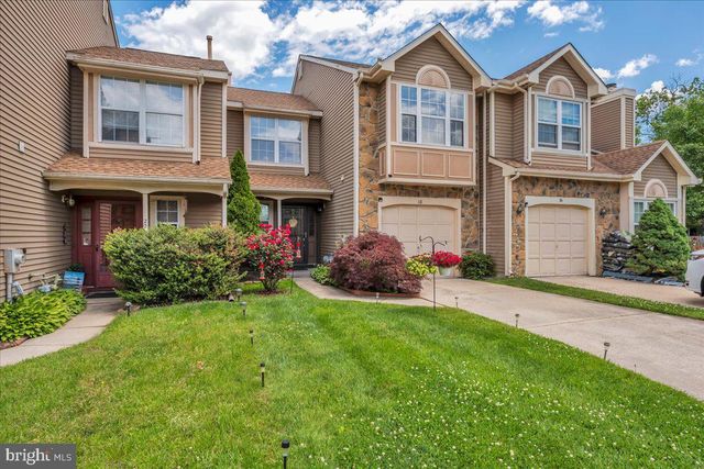 18 KENTON PL, Mount Laurel, NJ 08054