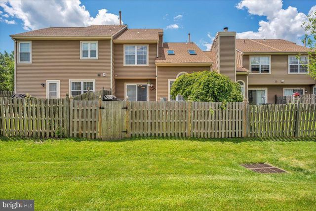 18 KENTON PL, Mount Laurel, NJ 08054