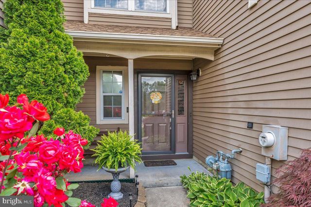 18 KENTON PL, Mount Laurel, NJ 08054