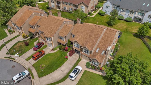 18 KENTON PL, Mount Laurel, NJ 08054