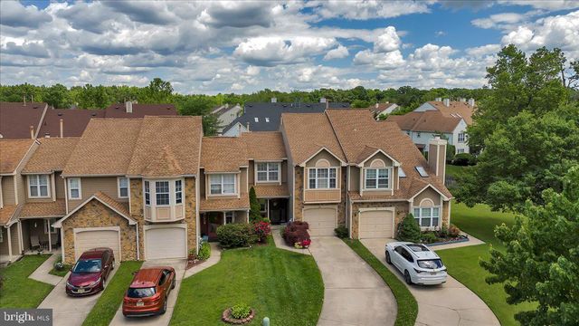 18 KENTON PL, Mount Laurel, NJ 08054