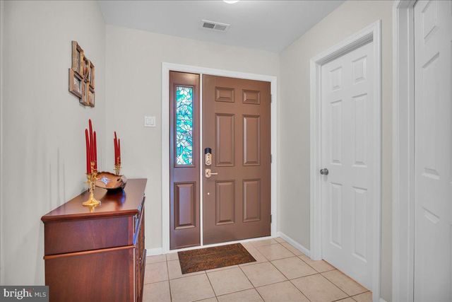 18 KENTON PL, Mount Laurel, NJ 08054