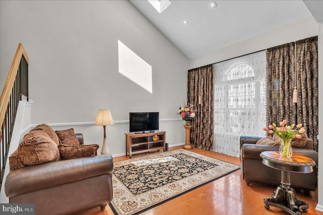 18 KENTON PL, Mount Laurel, NJ 08054