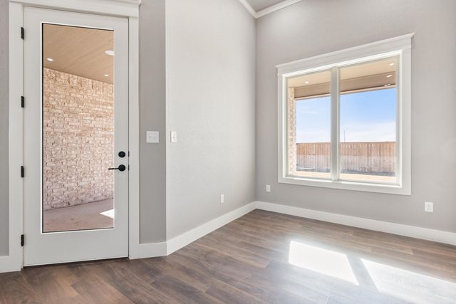 1111 N 6th Street, Wolfforth, TX 79382