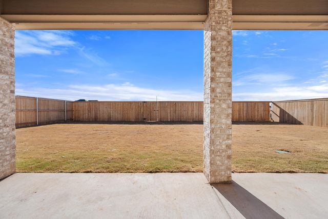 1111 N 6th Street, Wolfforth, TX 79382