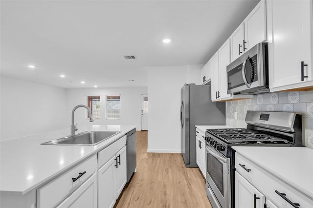 1902 Champions Drive, Navasota, TX 77868