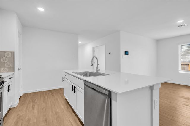 1902 Champions Drive, Navasota, TX 77868