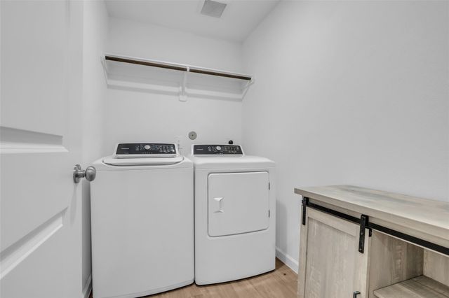 1902 Champions Drive, Navasota, TX 77868