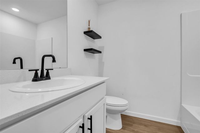 1902 Champions Drive, Navasota, TX 77868