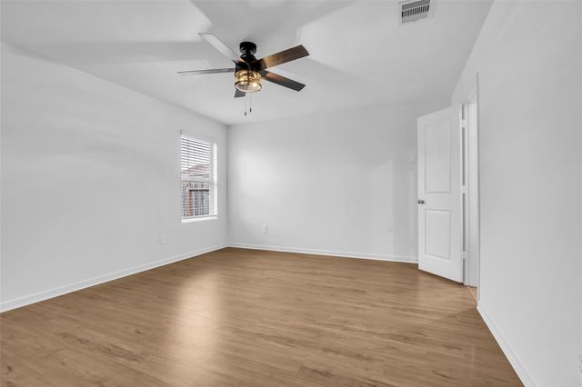 1902 Champions Drive, Navasota, TX 77868