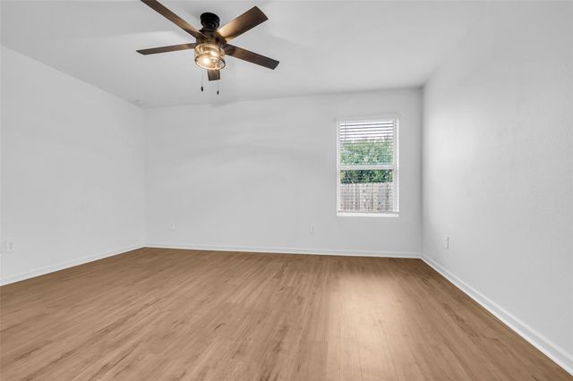 1902 Champions Drive, Navasota, TX 77868