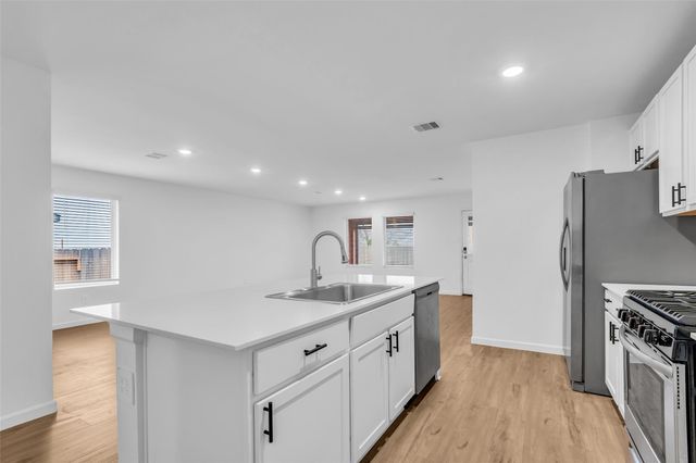 1902 Champions Drive, Navasota, TX 77868