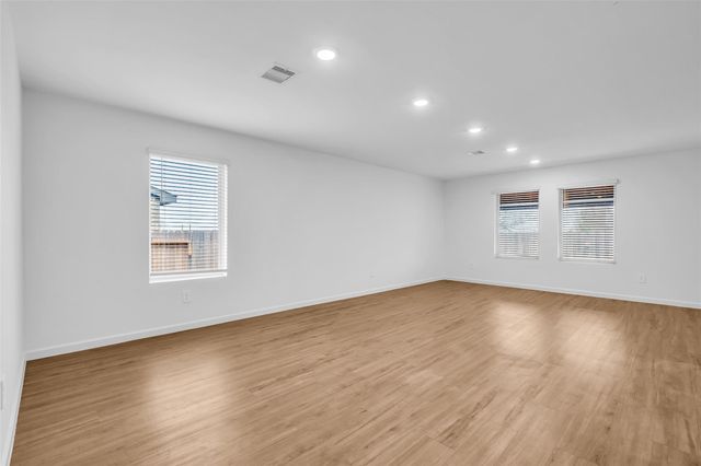 1902 Champions Drive, Navasota, TX 77868