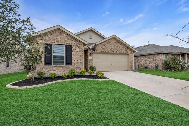 1902 Champions Drive, Navasota, TX 77868