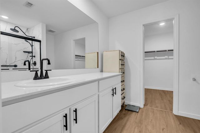 1902 Champions Drive, Navasota, TX 77868