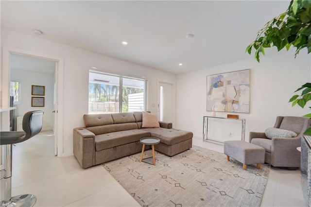 50 NE 30th Court 1-2, Wilton Manors, FL 33334