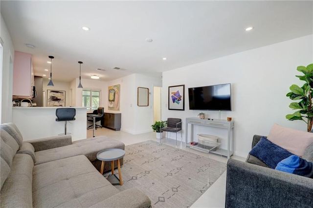 50 NE 30th Court 1-2, Wilton Manors, FL 33334