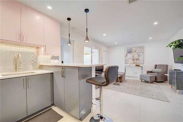 50 NE 30th Court 1-2, Wilton Manors, FL 33334