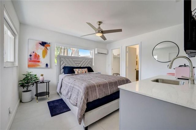 50 NE 30th Court 1-2, Wilton Manors, FL 33334